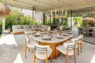 Luxury 5BR Villa with Pool Jacuzzi 2 Golf Carts - 9