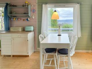 Family Cabin With Fjord Views In Drøbak Heights - 4