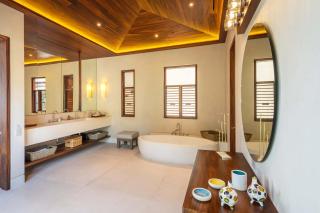 Beachfront Villa with Butler and Private Pool - 6