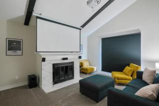 Perfect Getaway Home w Pool Jacuzzi Cinema Room - 6