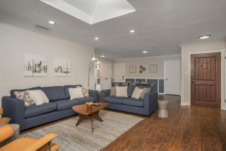 5BD-3BA in the Heart of Dallas wit Pool & Hot Tub - 9