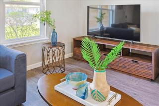 Peaceful and Relaxing Getaway w Beautiful Pool - 2