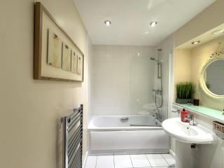 Vikings Apartment City Centre Exclusive Offers With Private Parking & Terrace - 8