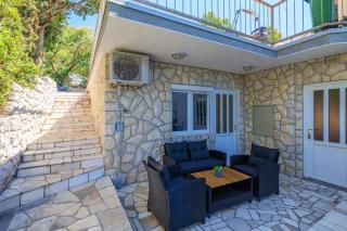 Apartments in Novi Vinodolski 39371 - 1