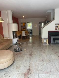 Wohlfühlhaus mit Jacuzzi, Fitness, Infrarotkabine, Kamin, Piano, tolle Lage - Vienne - 5