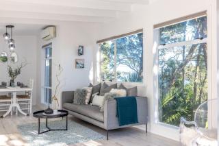 Relax by the water - 0