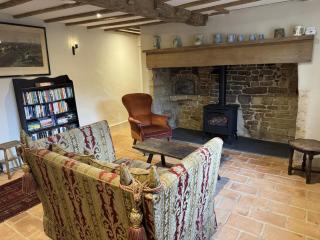 Cosy Cotswold Cottage in idyllic village - 9