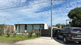 Refugio nuevo y moderno en Acantilados - 6