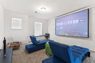 Lux Villa Private Backyard • 86” TV• Theater •Pong - 5