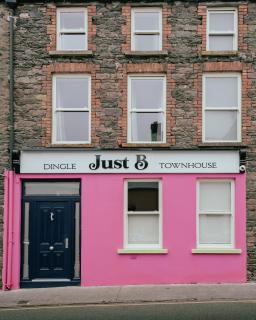 JUST B Townhouse - 8