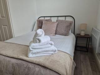 #2 Cosy Portsmouth Studio - 4