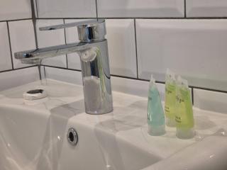 #2 Cosy Portsmouth Studio - 1