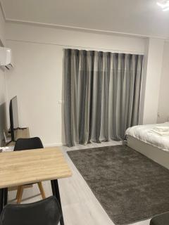 Quiet & Easy Stay in Kallithea Near Metro - 3