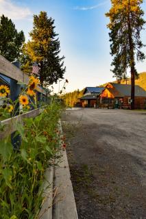 Columbia Point Resort - 0