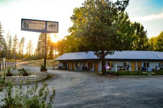 Columbia Point Resort - 9