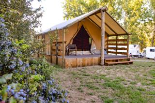 Columbia Point Resort - 7