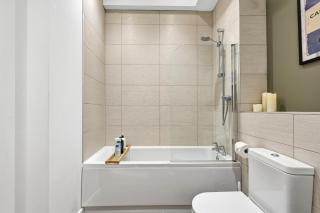 Castle View by Ginger & Gold Luxury Norwich Apt - 7