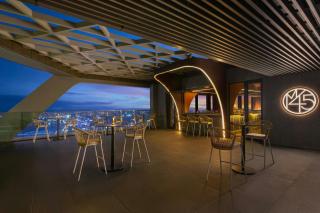 Courtyard by Marriott Danang Han River - 1