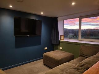 Gardeners Cottage - 2