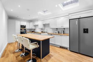 Spa Style Bathroom Luxury Home Jewellery Quarter, Birmingham City Centre! - 0