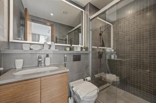 Fajr Stay Luxury 1BR Near Burj Khalifa Skyline Pool View - 3