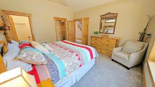 Aspen Place River Access & Ping Pong - 4