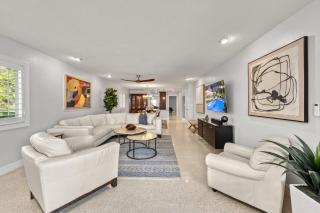 Mermaids Oasis - 315 - Bailey Hall - 2