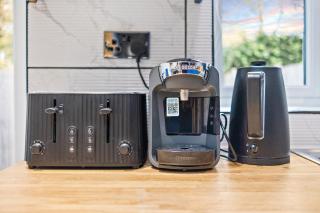 3 Bed & Sleeps 8, FREE Parking - 15 mins from Tottenham Stadium - Londres - 4