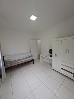 Apt gigante em frente a praia - 1