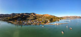 Akaroa Upper Deck - French inspired retreat - 7