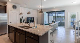 7155OML-Solterra Resort - 7