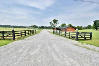 Mins from the Lake! King Bed • Firepit • Grill - 2