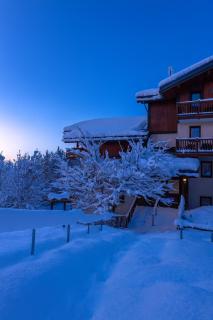 Appartement rénové au pied des pistes avec piscine, sauna, linge inclus et animaux acceptés - Flumet - 0