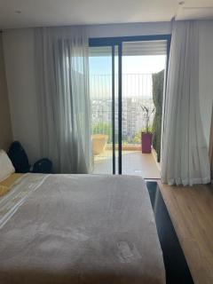 Prestigia Luxurious 3BR 5 min walk from stadium - 4