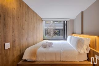 Nok Modern 2BR Apartment with Balcony & City Views - 9