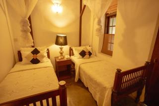 Eladetta Walauwa - 7