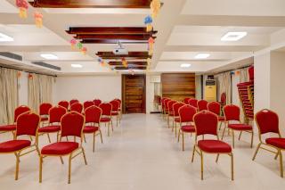 Super Townhouse Oak Pune Railway Station Formerly Kapil Residency - 5