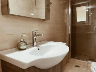 Athens Budget Rooms - 4