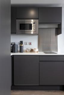 Luxury Apartment - Free Parking & GYM - Sleeps 4 - 2