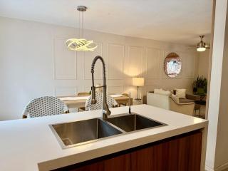 Hermosa casa en Santa Catarina, a 9 minutos del consulado,15 minutos fundidora, paseo Santa Lucía, cómoda, ubicación privilegiada, gym, equipada - 4