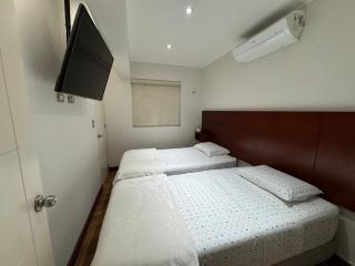 2 Bedroom Miraflores Apartment Down Town - 6