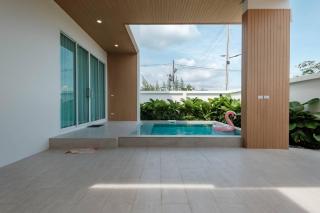 Minimalistic Pool Villa - 7