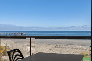 Belle Escapes - Sunrise at Belle Pier - 1