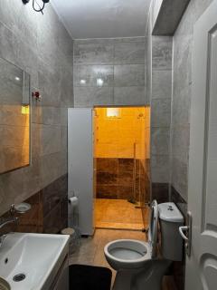 Close to everywhere in the center - 3