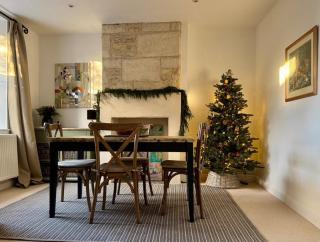 Charming Family Cottage in Bath with Parking - 8