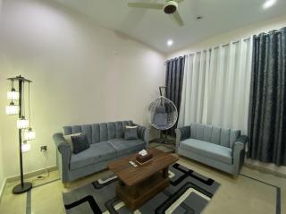 Modern Executive Suite - 5