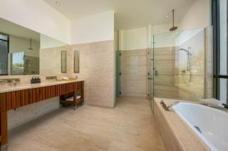 Abogo Hayatt Resort Beach Da Nang - 7