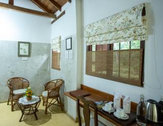 Eladetta Walauwa - 8