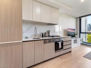 City Views & Inner-North Cool at Your Door - 5