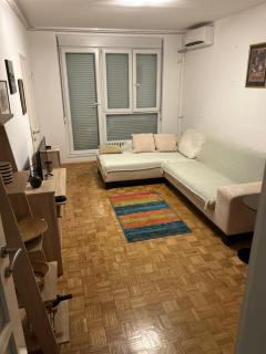 Apt 1944 Free Parking - 6